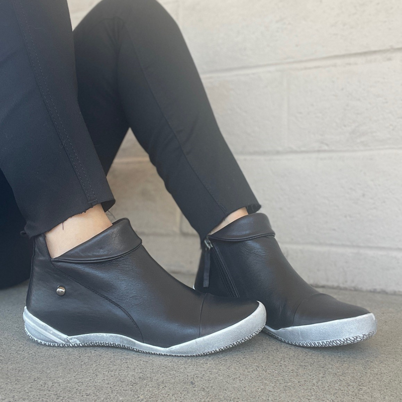ANEHSA VALENTINA - ANESHA - Sole Desire Shoes