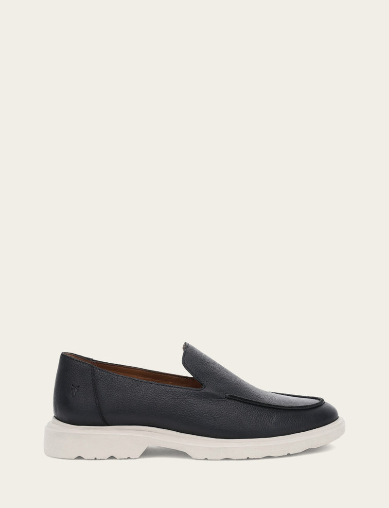 Connor Venetian - Black - Outside
