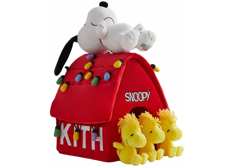 Kith x Peanuts Snoopy Doghouse Plush Multicolor