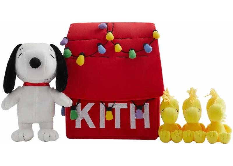 Kith x Peanuts Snoopy Doghouse Plush Multicolor