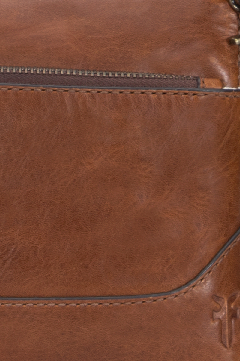 Melissa Crossbody Wristlet