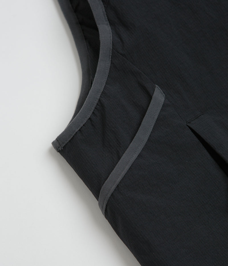 Nike ACG Death Bloom Vest in Black and Anthracite / Summit White