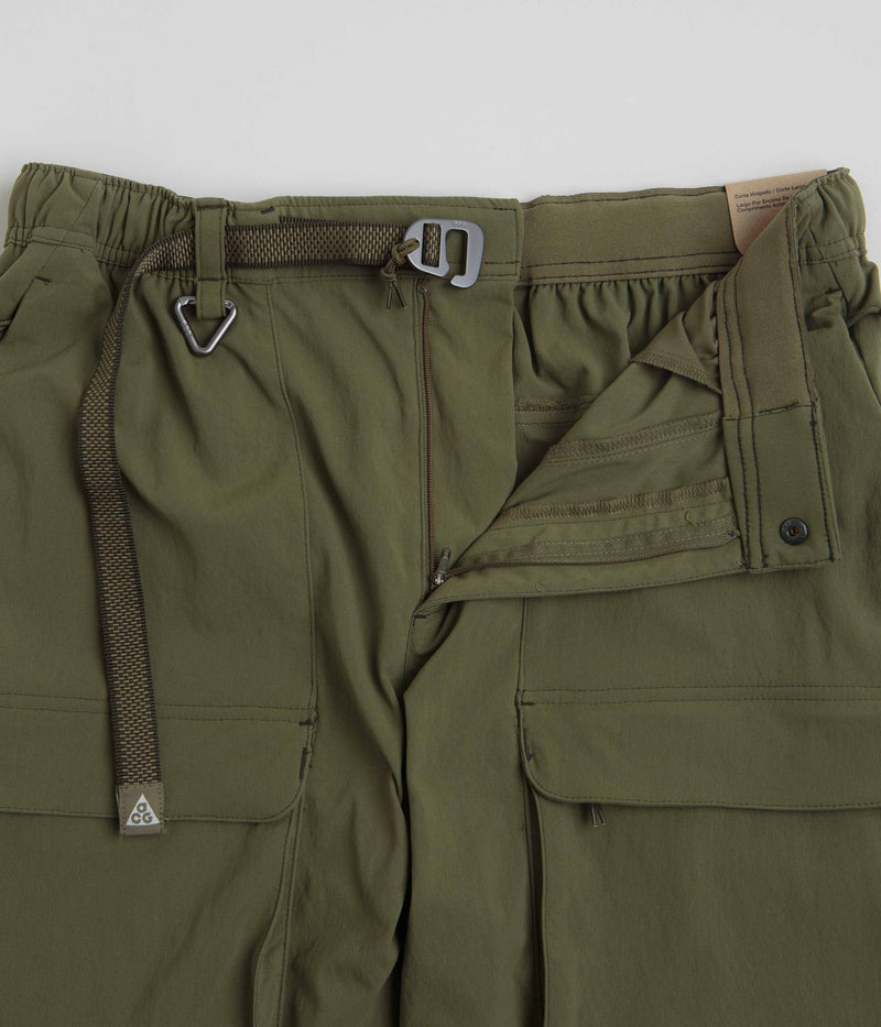 Nike ACG Smith Summit Cargo Shorts in Medium Olive and Sequoia / Summit White