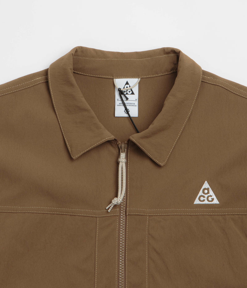 Nike ACG Smith Summit Jacket in Mosswood Brown and Light Khaki / Summit White