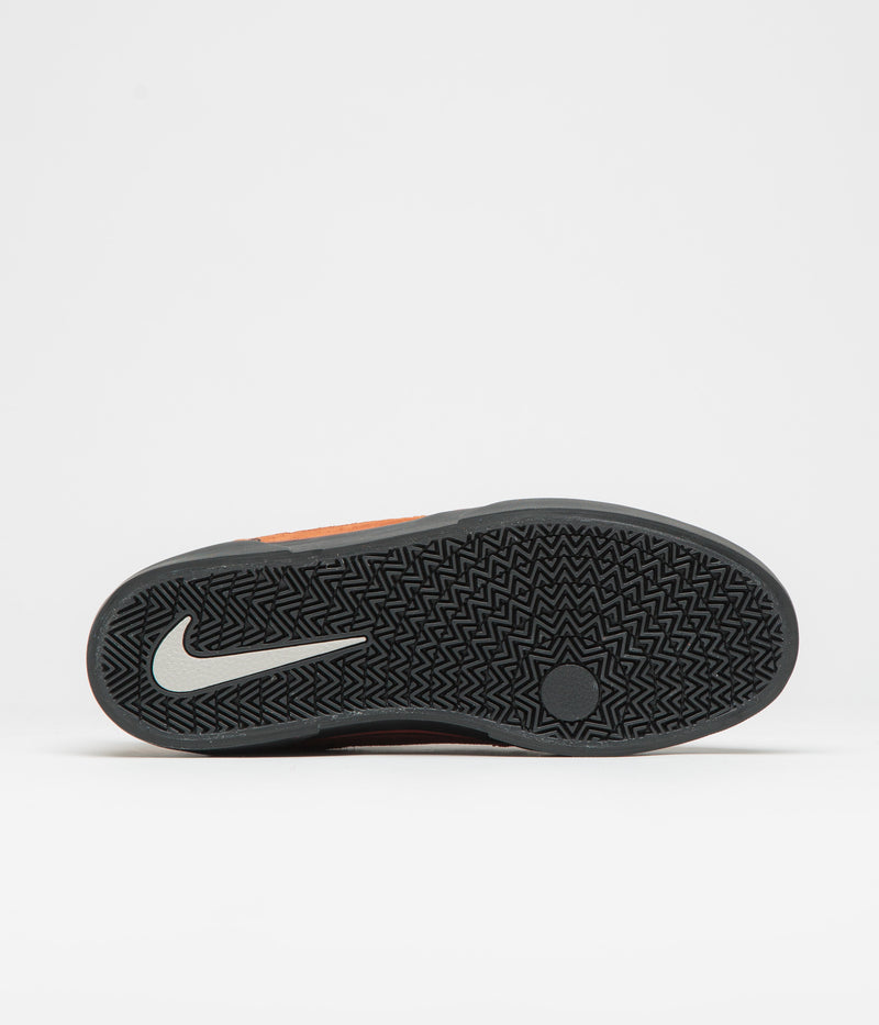 Nike SB Malor Shoes in Cinnamon and Light Bone and Dark Russet - Black