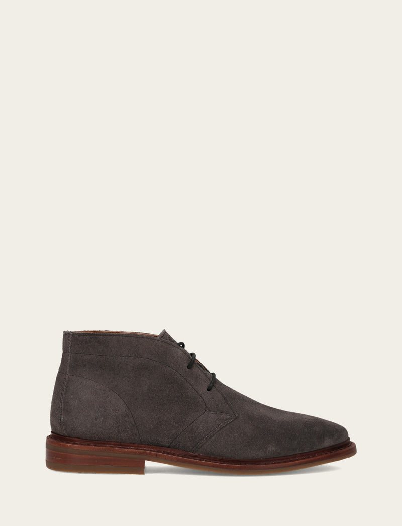 Paul Chukka - Blue Smoke - Outside