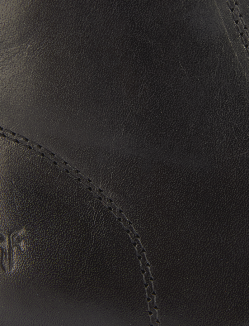 Sabrina 6G Lace Up - Black - Swatch