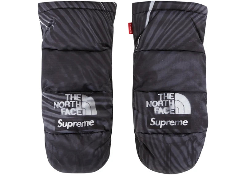 Supreme The North Face Printed Montana Trompe L'oeil Mitt Black