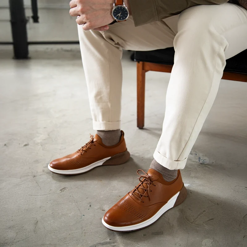 Model wearing The Hybrid Honey with light chinos