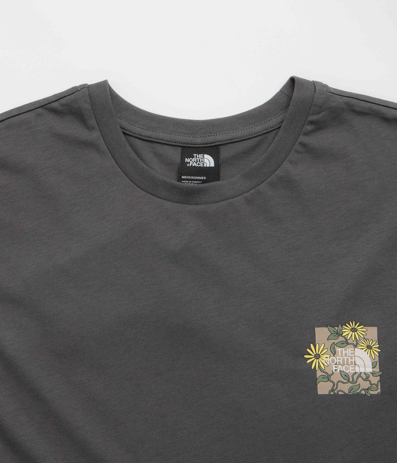 The North Face Connected Relaxed Graphic T-Shirt in Anthracite Grey