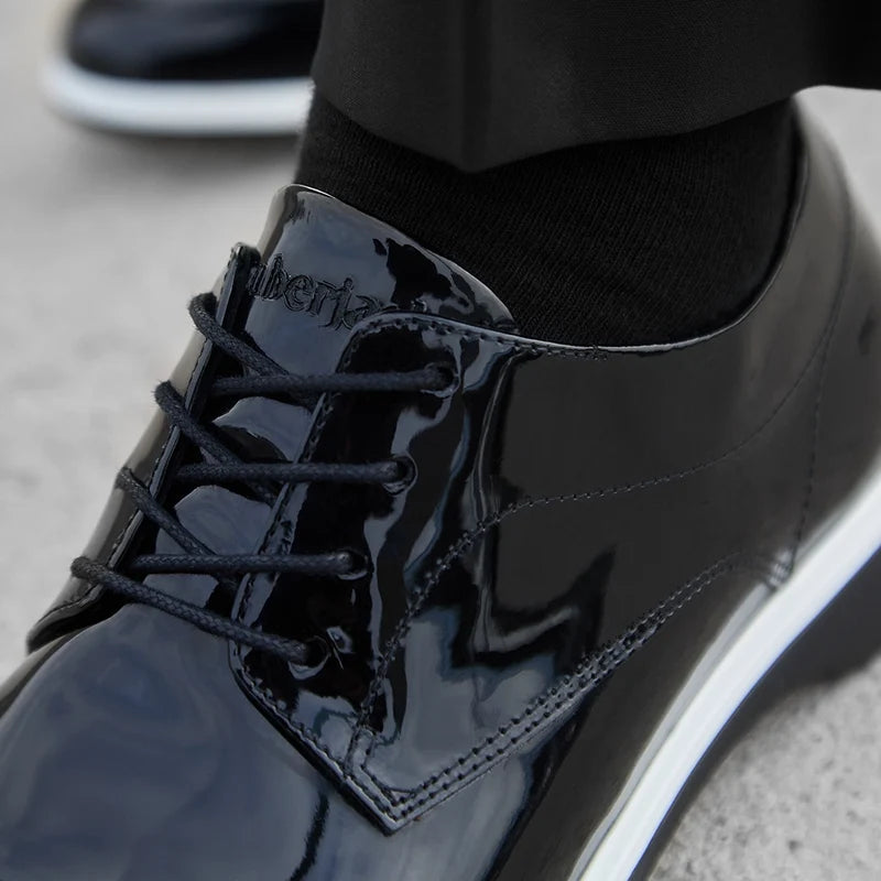 detail photo of The Tux Onyx patent leather