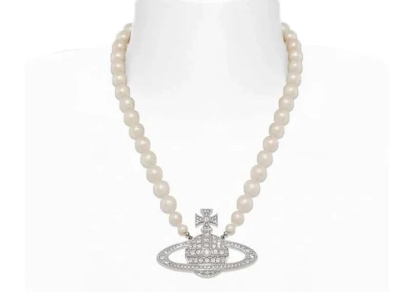 Vivienne Westwood Man. Bas Relief Pearl Necklace Platinum/Cream/Crystal