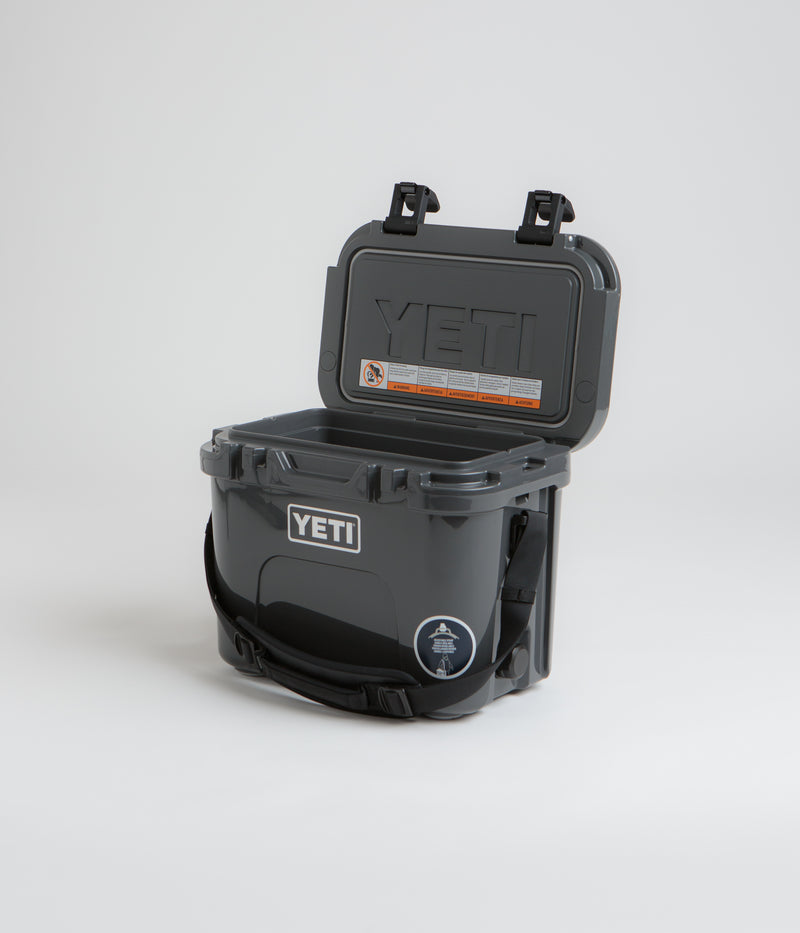 Yeti Roadie 15 Hard Cooler in Charcoal